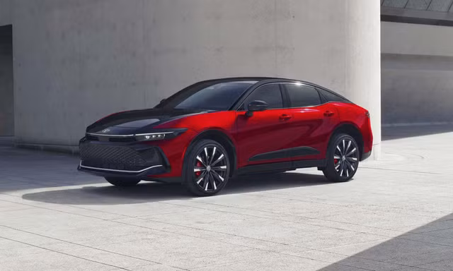 Dòng xe cao cấp của Toyota tăng giá bán