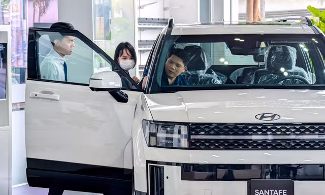 Tiêu thụ ô tô tại Việt Nam đạt đỉnh mới trong năm 2025