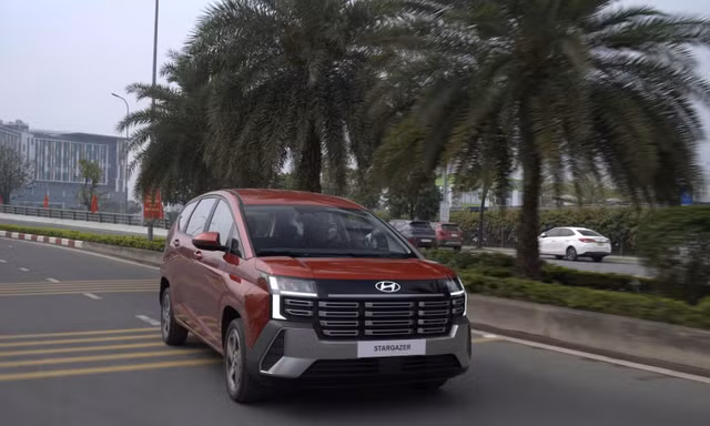 Hyundai Stargazer bản mới lộ ảnh lăn bánh ở Việt Nam