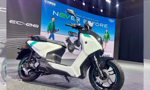 Cận cảnh xe máy điện mới của Yamaha