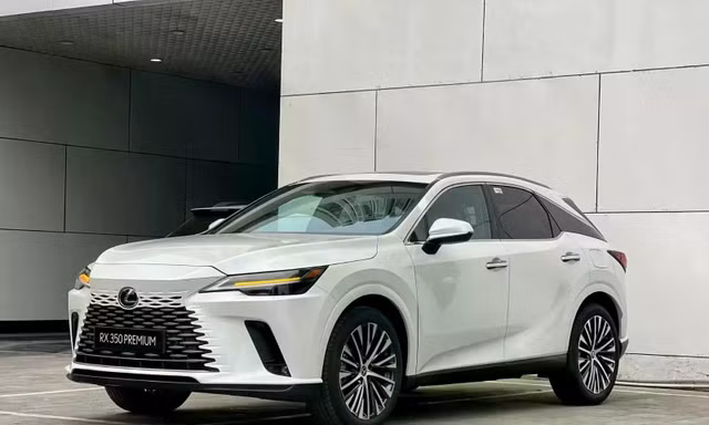 Triệu hồi gần 5.000 xe Toyota và Lexus ở Việt Nam để sửa lỗi