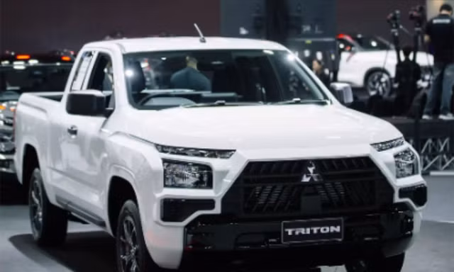 Cận cảnh Mitsubishi Triton phiên bản thiết kế lạ