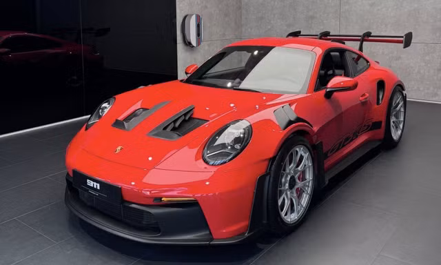 'Xe chơi' Porsche 911 GT3 RS xuất hiện tại Hà Nội