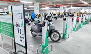 Hà Nội cấm xe máy xăng từ vành đai 1: Dự báo thị trường thiết bị sạc, pin xe điện