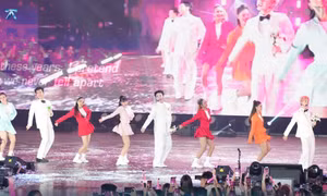 Concert Anh trai say hi bội thu tại Mỹ