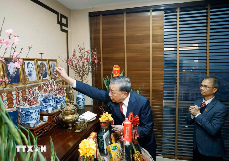 tong-bi-thu-thap-huong-tuong-nho-cac-dong-chi-lanh-dao-dang-nha-nuoc-da-tu-tran9.jpg