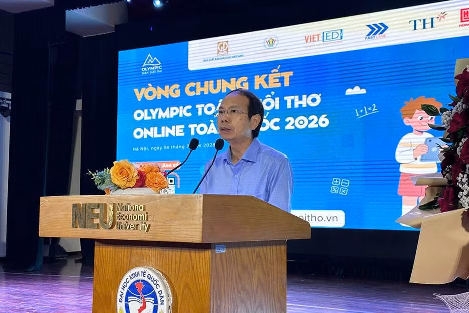 PGS.TS Nguyễn Văn Tùng, Thành viên Hội đồng thành viên NXBGDVN phát biểu tại vòng chung kết.