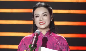 Bổ nhiệm chức danh Phó giáo sư cho ca sĩ Tân Nhàn