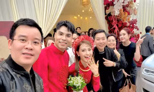 Lễ ăn hỏi MC Huyền Trang và cầu thủ Đức Huy