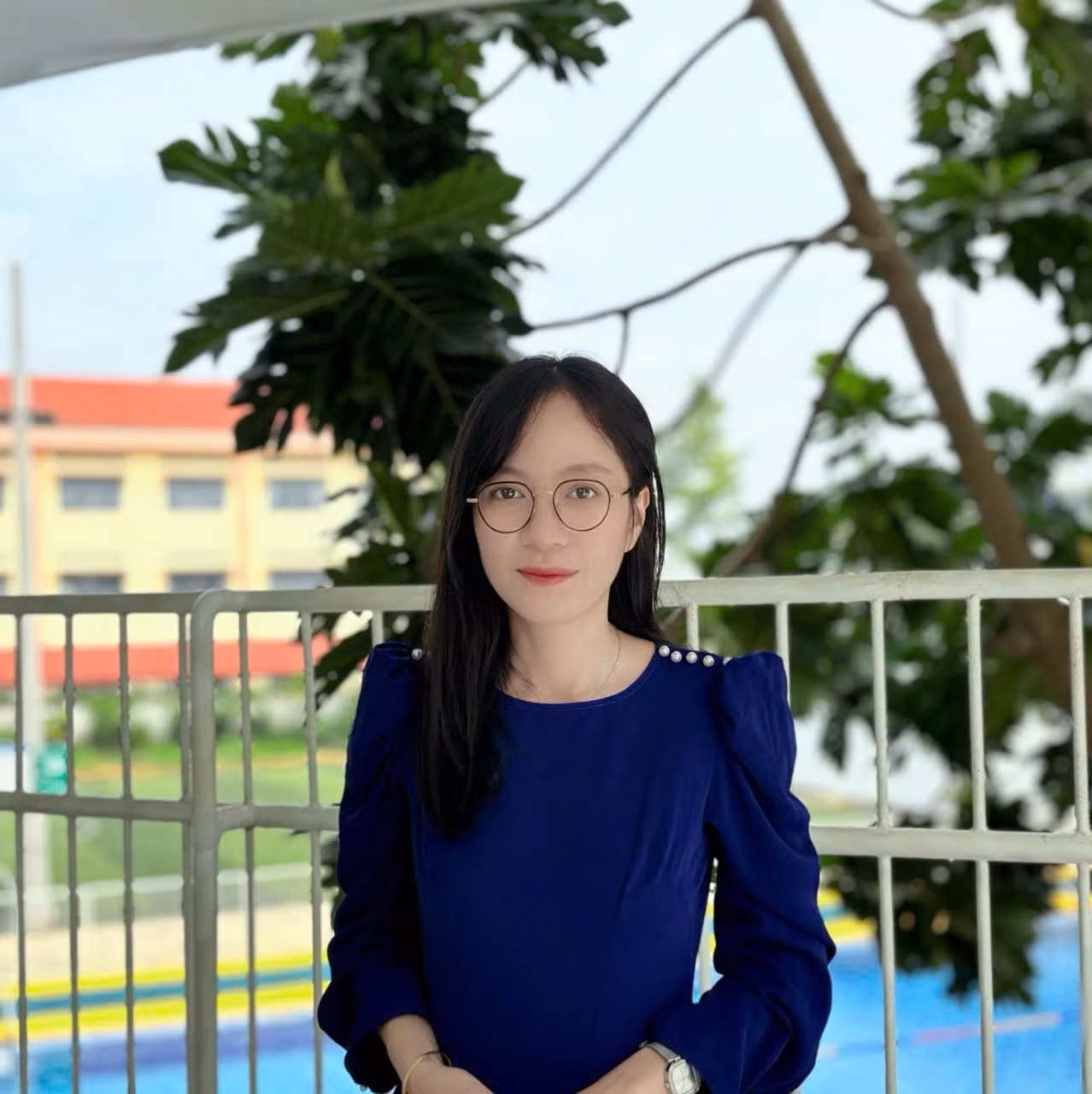 co-nhien.jpg