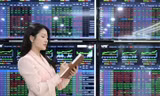 Thị trường chứng khoán lập cán mốc cao nhất từ trước đến nay.