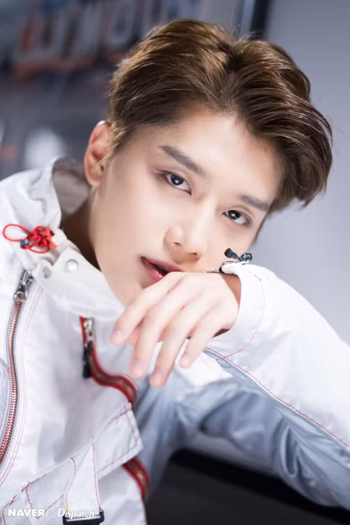 Nam thần tượng thời còn hoạt động trong nhóm NCT. Ảnh: Dispatch.