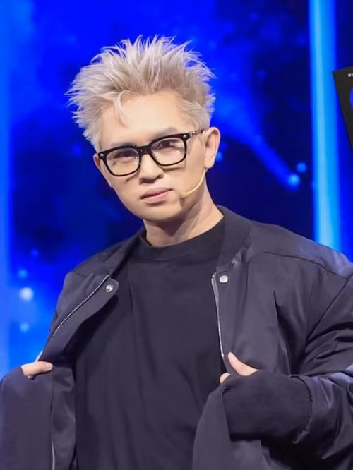 Huấn luyện viên Rap Việt xin lỗi vì bản rap thô tục về người yêu cũ.