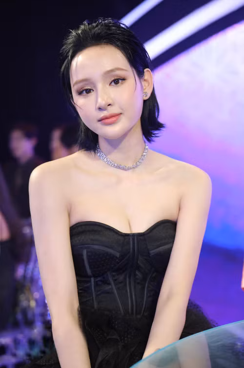 Hiền Hồ điều trị bệnh suốt hai năm qua, kể từ thời điểm xảy ra scandal.