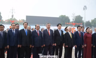Lãnh đạo Đảng, Nhà nước vào Lăng viếng Chủ tịch Hồ Chí Minh 