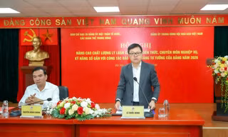 Báo chí chính thống phải 'giành lại thế chủ động' trên không gian mạng