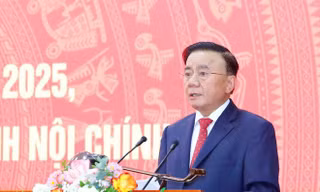 Yêu cầu xử lý dứt điểm các vụ án, vụ việc tham nhũng, lãng phí, tiêu cực 