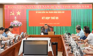 Ủy ban Kiểm tra Trung ương kỷ luật, đề nghị kỷ luật đảng viên vi phạm tại Tổng Công ty Cảng hàng không Việt Nam