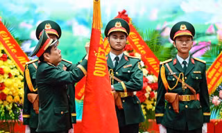 Báo Quân đội nhân dân nhận Huân chương Bảo vệ Tổ quốc hạng Ba