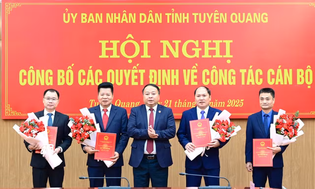 Điều động, bổ nhiệm nhiều vị trí cán bộ lãnh đạo ở Tuyên Quang