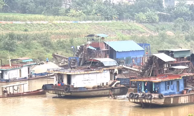 Tuyên Quang siết chặt quản lý khai thác cát sỏi, xử lý nghiêm cán bộ tiếp tay 'bảo kê'
