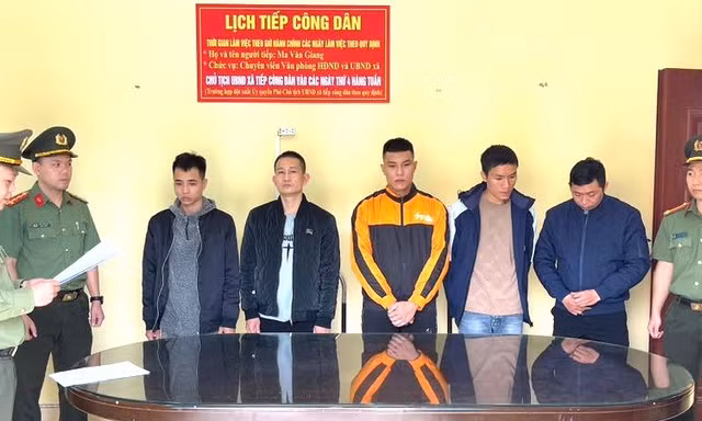 Bắt thêm 5 thành viên chủ chốt dưới trướng 'ông trùm' điều hành 300 website khiêu dâm