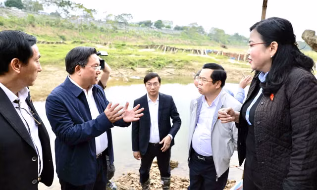 Đoàn công tác của Ủy ban Khoa học, Công nghệ và Môi trường của Quốc hội kiểm tra hiện trạng sự cố cầu Sông Lô