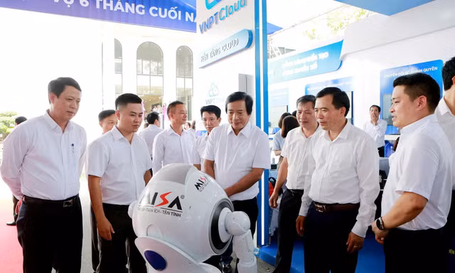 Bài 3: Chiến dịch 90 ngày 'xây' kho dữ liệu