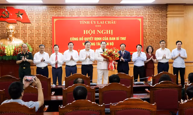 Công bố quyết định của Ban Bí thư về công tác cán bộ ở Lai Châu