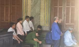 Các bị cáo tại phiên tòa.