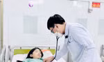 Hai chị em cùng nhập viện vì vô tình ăn kẹo bị trộn cần sa