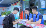 Ký túc xá ĐHQG TP. HCM tăng cường sinh viên tình nguyện hỗ trợ chỗ ở cho tân sinh viên