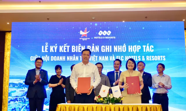 Hội Doanh nhân trẻ Việt Nam ký kết hợp tác chiến lược cùng FLC Hotels & Resorts