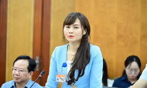 Rà soát, bố trí lại đội ngũ cán bộ công chức cấp xã, giảm số lượng thôn, tổ dân phố