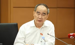 Đề xuất chuyển từ trả lương tối thiểu sang lương đủ nuôi 2 con