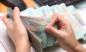 Bộ Nội vụ đề xuất tăng lương tối thiểu 7,2%, áp dụng từ năm 2026