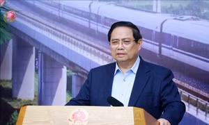 Thủ tướng: Triển khai các dự án đường sắt theo hướng '5 hóa'