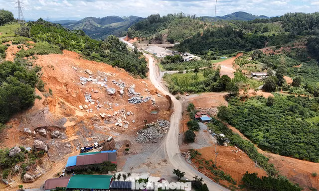 Cảnh cáo nhà thầu thi công quốc lộ 28B kiểu 'rùa bò' 