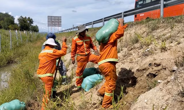 Bộ Xây dựng báo cáo tình hình xói lở trên cao tốc Vĩnh Hảo - Phan Thiết