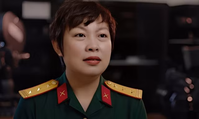 'Mưa đỏ' thu 700 tỷ đồng, bất ngờ rời rạp
