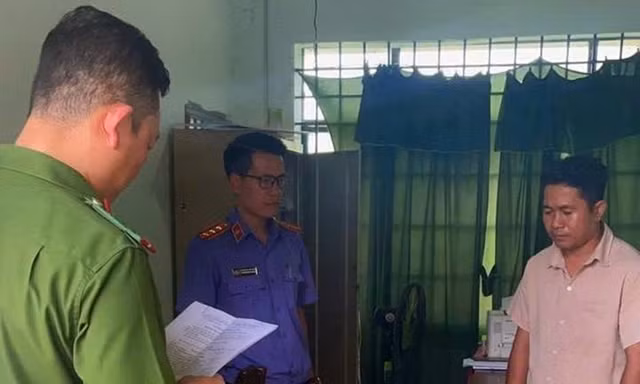 Bắt cán bộ 'rút ruột' 500 triệu đồng quỹ Mặt trận Tổ quốc
