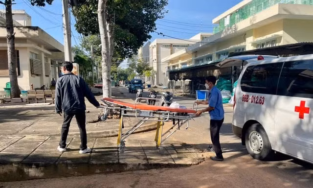 Người đàn ông tử vong nghi rơi từ tầng cao khách sạn ở Lâm Đồng