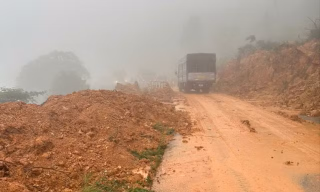 Thông tin vụ sạt lở trên đèo Đại Ninh 