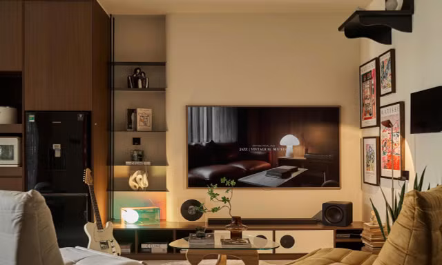 Căn hộ cũ 70m2 'lột xác' hoàn toàn nhờ đập thông các bức tường ngăn