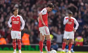 Arsenal thua sốc Bournemouth trên sân nhà