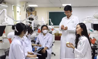 Thực hành lâm sàng đóng vai trò quan trọng trong đào tạo ngành Y
