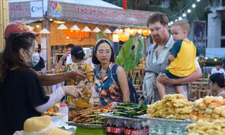 Ẩm thực - ngôi sao mới của du lịch Việt 