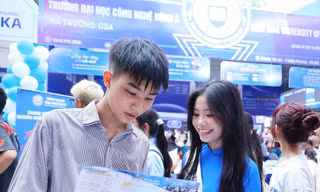 Tuyển sinh đại học 2025: Khi ảo nhiều hơn thật