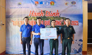 Chương trình tình nguyện trực tuyến gây quỹ cho hành trình “Tuổi trẻ vì biển đảo quê hương” của Thành Ðoàn Ðà Nẵng. Ảnh: Giang Thanh