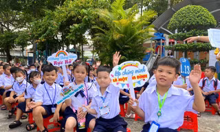 Nhiều trường mới, TPHCM vẫn quá tải 
